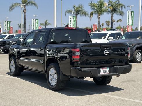 Used 2022 Nissan Frontier 2WD Crew Cab image 34