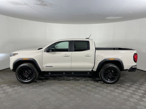 New 2026 GMC Canyon Elevation w/ Convenience Package image 3