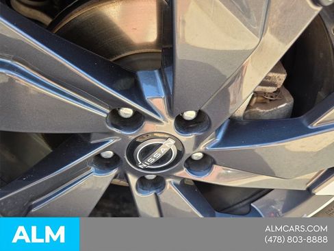 Used 2024 Nissan Rogue SV FWD image 25