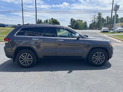 Used 2020 Jeep Grand Cherokee Limited w/ Trailer Tow Group IV AWD/4WD image 6