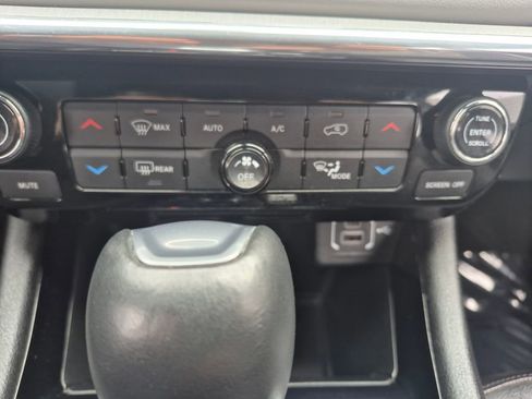 Used 2023 Jeep Compass Limited w/ Elite Group AWD/4WD image 19
