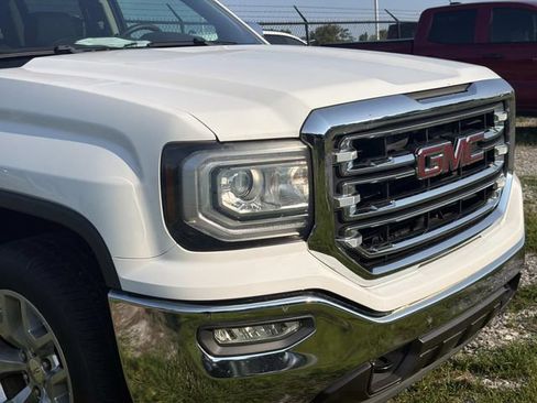 Used 2018 GMC Sierra 1500 SLT w/ SLT Premium Package AWD/4WD image 4