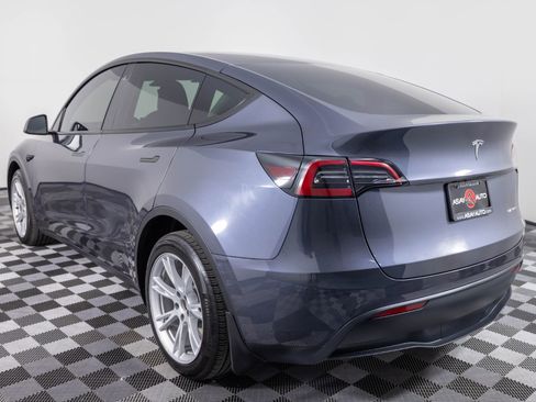 Used 2023 Tesla Model Y Long Range image 4