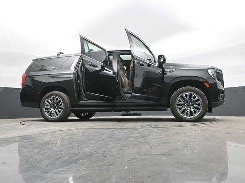 Used 2023 GMC Yukon XL Denali Ultimate AWD/4WD image 63