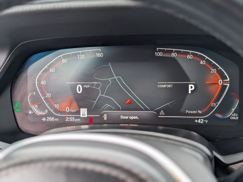 Used 2022 BMW X5 xDrive40i w/ M Sport Package image 19