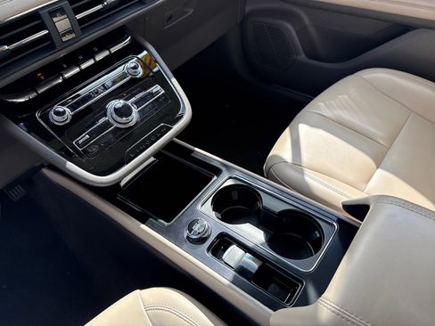 Used 2021 Lincoln Corsair FWD w/ Equipment Group 101A image 19