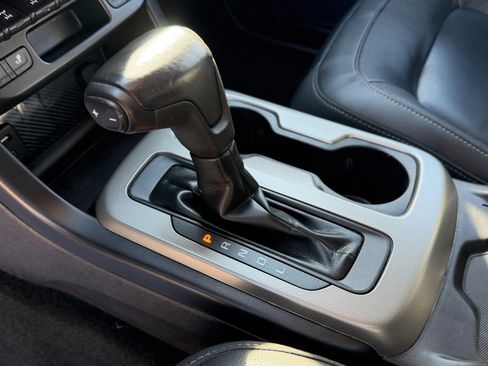 Used 2018 Chevrolet Colorado ZR2 image 38