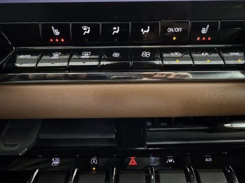 Certified 2023 GMC Canyon AT4 image 6