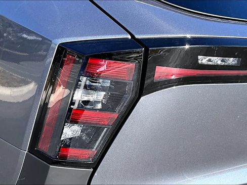 New 2026 Nissan Kicks SR w/ SR Premium Package FWD image 14