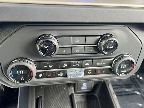 Certified 2025 Ford Bronco Outer Banks AWD/4WD image 22