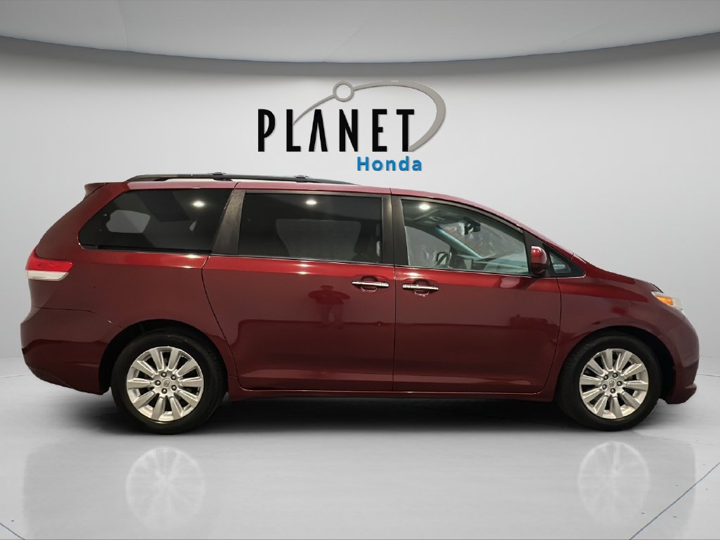 Used 2011 Toyota Sienna Limited AWD/4WD image 11