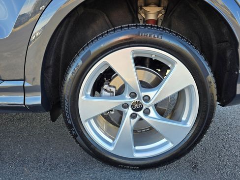Certified 2025 Audi Q5 Premium Plus w/ Premium Plus AWD/4WD image 21