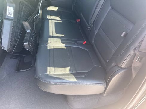 Used 2023 GMC Sierra 2500 Denali w/ Denali Ultimate Package AWD/4WD image 17