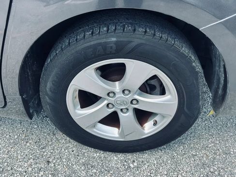 Used 2016 Toyota Sienna L FWD image 21