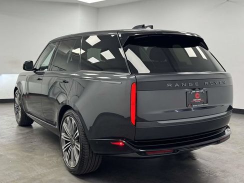 Used 2024 Land Rover Range Rover SE AWD/4WD image 9