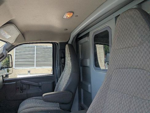 Used 2023 Chevrolet Express 3500 w/ Power Convenience Package RWD image 24