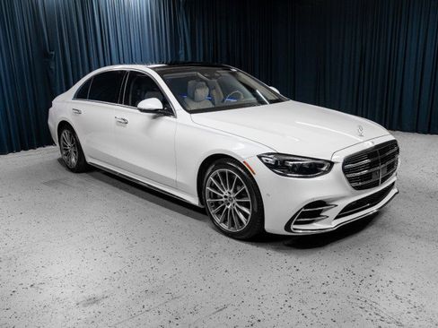 New 2025 Mercedes-Benz S 580 4MATIC Sedan image 3