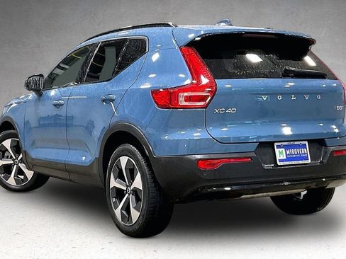 Certified 2024 Volvo XC40 B5 Plus AWD/4WD image 4
