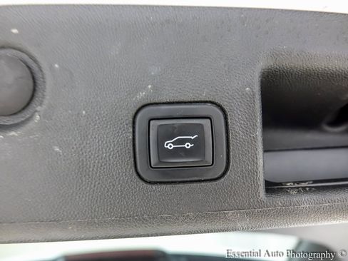 Used 2023 Chevrolet Equinox LT image 21