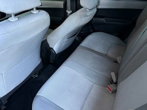 Used 2014 Toyota Corolla LE FWD image 12