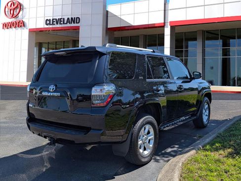 Used 2022 Toyota 4Runner SR5 Premium AWD/4WD image 6