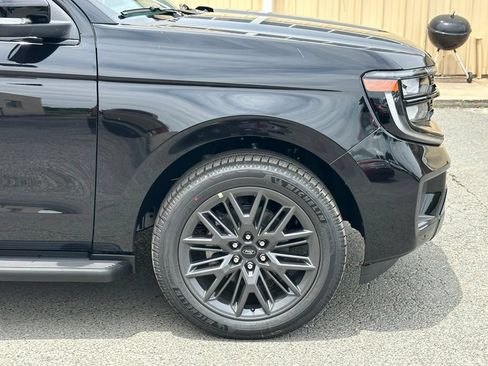 New 2026 Ford Expedition Platinum w/ Stealth Appearance Package AWD/4WD image 45