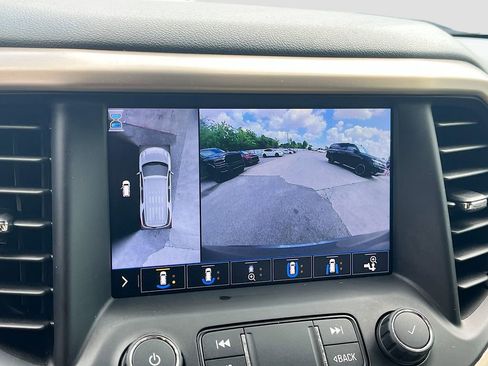 Used 2022 GMC Acadia Denali w/ Denali Technology Package image 14