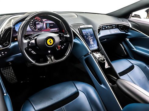 Used 2022 Ferrari Roma image 4