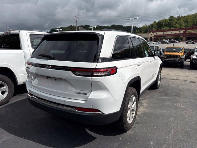 Certified 2023 Jeep Grand Cherokee Limited AWD/4WD image 4
