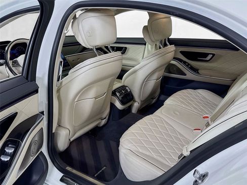 Used 2024 Mercedes-Benz S 580 4MATIC Sedan image 24