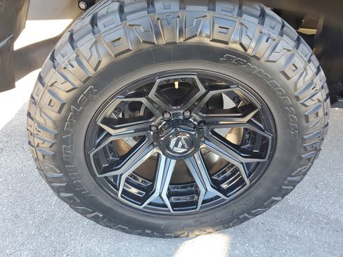 Used 2024 RAM 2500 Limited image 28