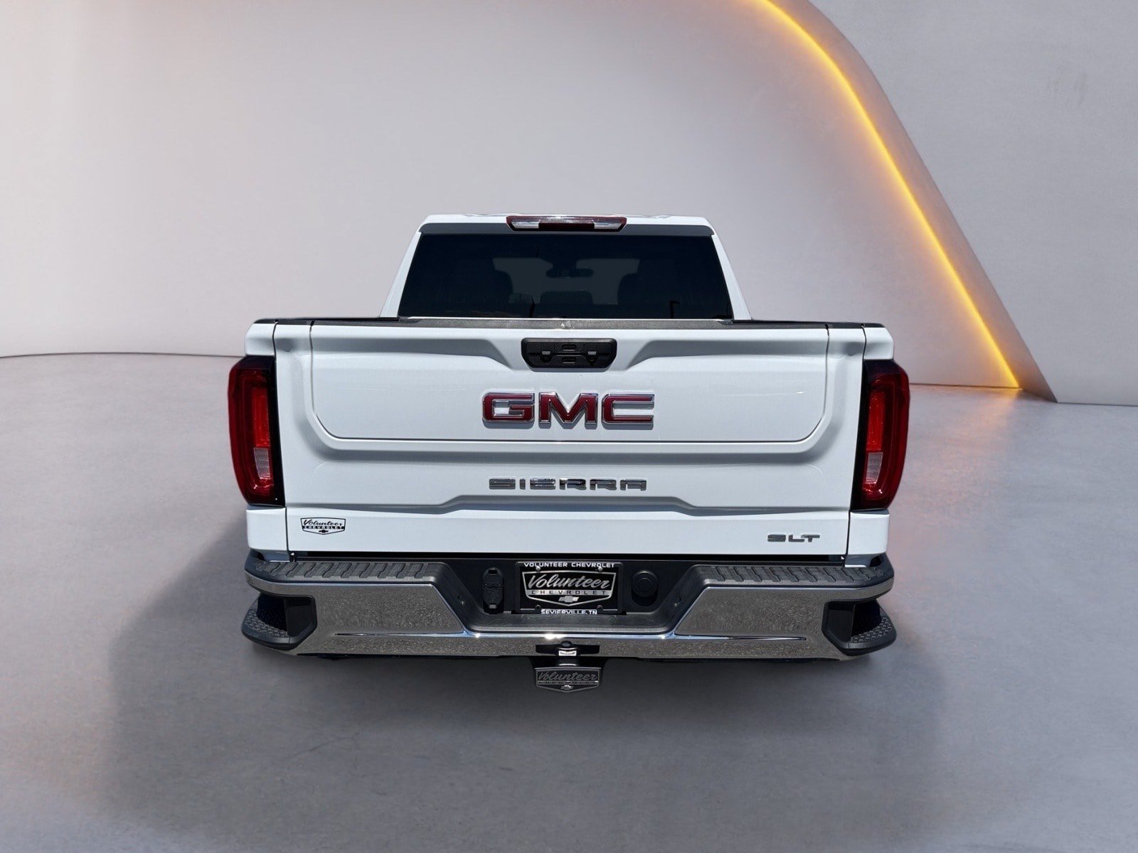 Used 2025 GMC Sierra 1500 SLT AWD/4WD image 4