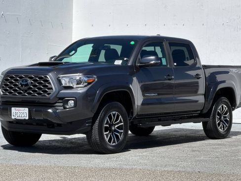 Used 2023 Toyota Tacoma TRD Sport w/ Advanced Technology Package AWD/4WD image 7