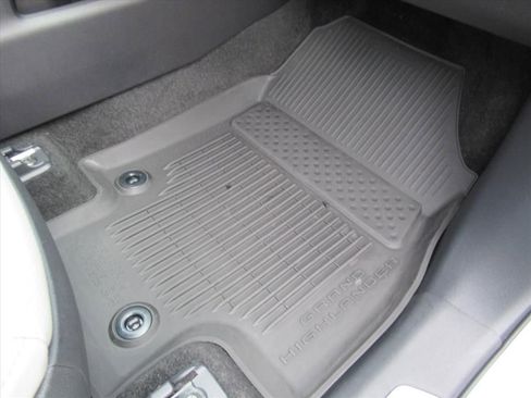 Used 2025 Toyota Grand Highlander FWD image 35