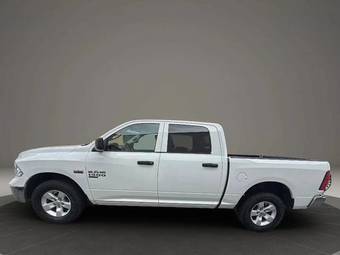 Used 2022 RAM 1500 Classic SLT w/ Protection Group AWD/4WD image 8
