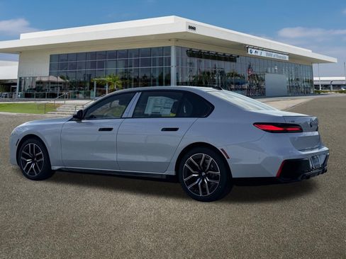 New 2026 BMW 740i xDrive AWD/4WD image 8
