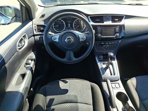 Used 2018 Nissan Sentra SR FWD image 11