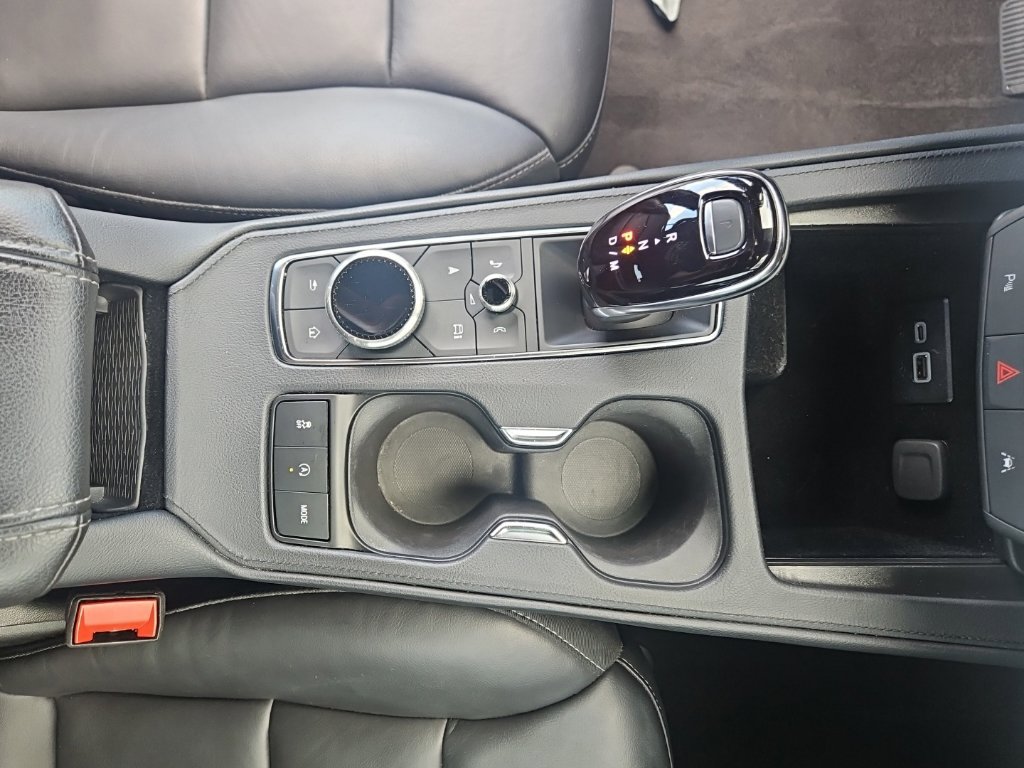 Used 2025 Cadillac XT4 Premium Luxury AWD/4WD image 18