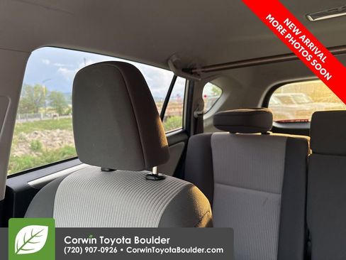 Used 2015 Toyota RAV4 LE AWD/4WD image 12