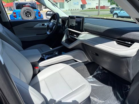 New 2026 Ford Explorer Active w/ Active Comfort Package AWD/4WD image 38