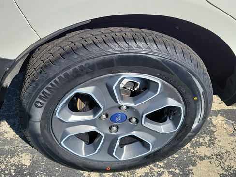 Used 2021 Ford EcoSport S image 7