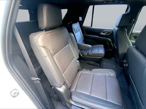 Used 2024 Chevrolet Tahoe High Country AWD/4WD image 20
