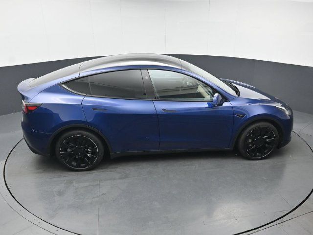 Used 2023 Tesla Model Y Long Range AWD/4WD image 40
