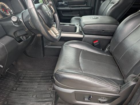 Used 2018 RAM 2500 Laramie w/ Sport Appearance Group AWD/4WD image 6