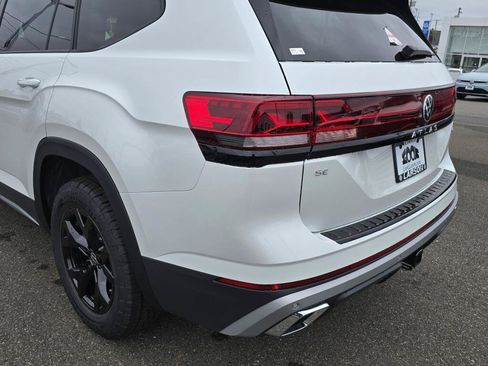 New 2026 Volkswagen Atlas Peak Edition AWD/4WD image 13