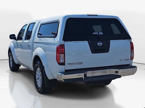 Used 2018 Nissan Frontier SV image 8