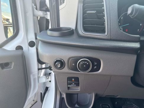 Used 2023 Ford Transit 350 XLT image 27