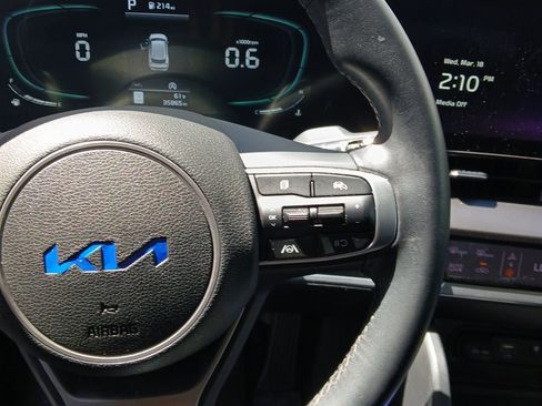 Used 2023 Kia Sportage EX image 21