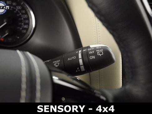 Used 2024 INFINITI QX80 Sensory image 33