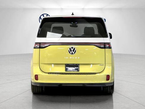 New 2025 Volkswagen ID. Buzz 1st Edition image 4